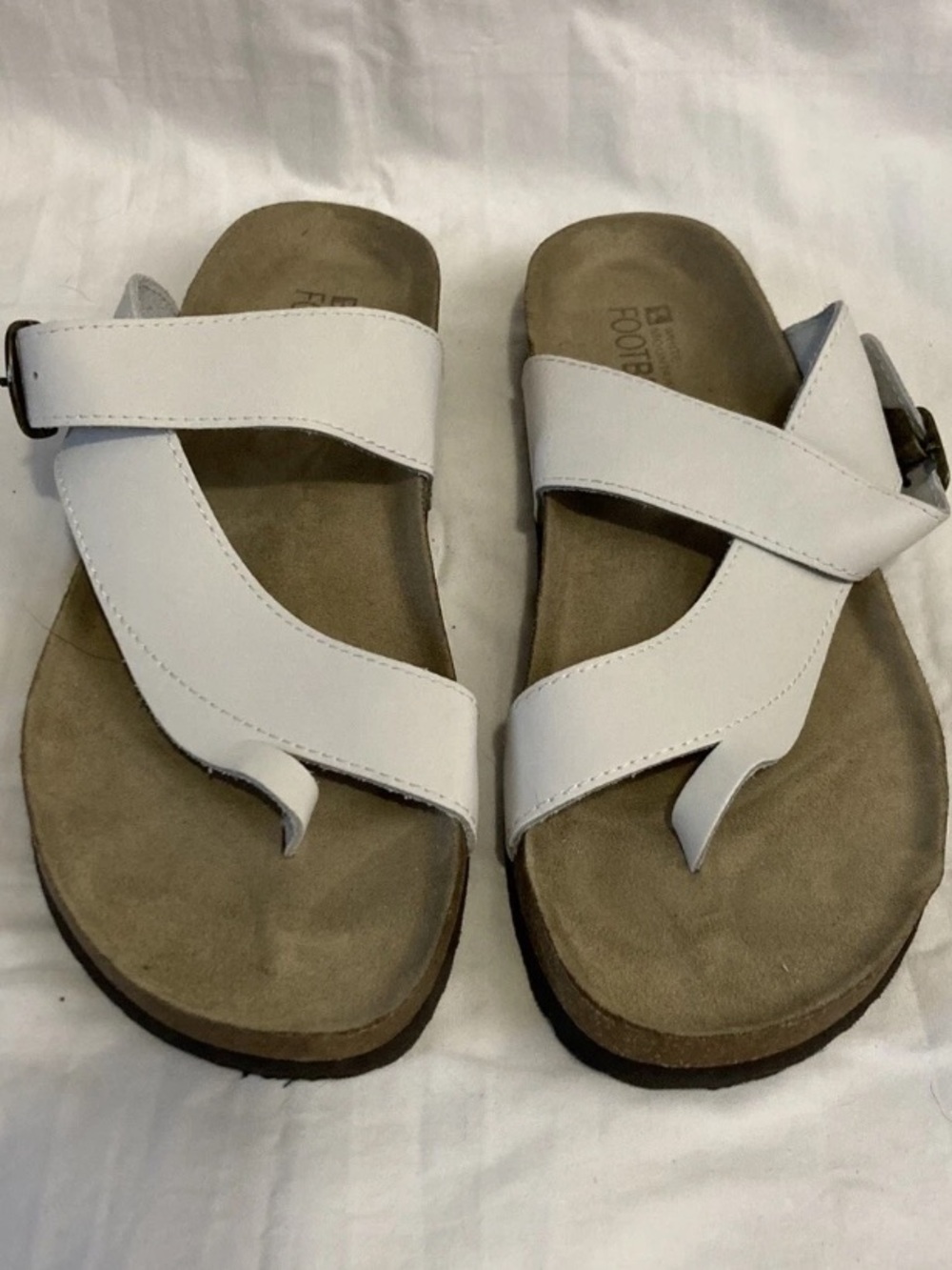 9-30 White Mountain Womens 11 M Carly Footbed Slip On Sandal Thong Leather White